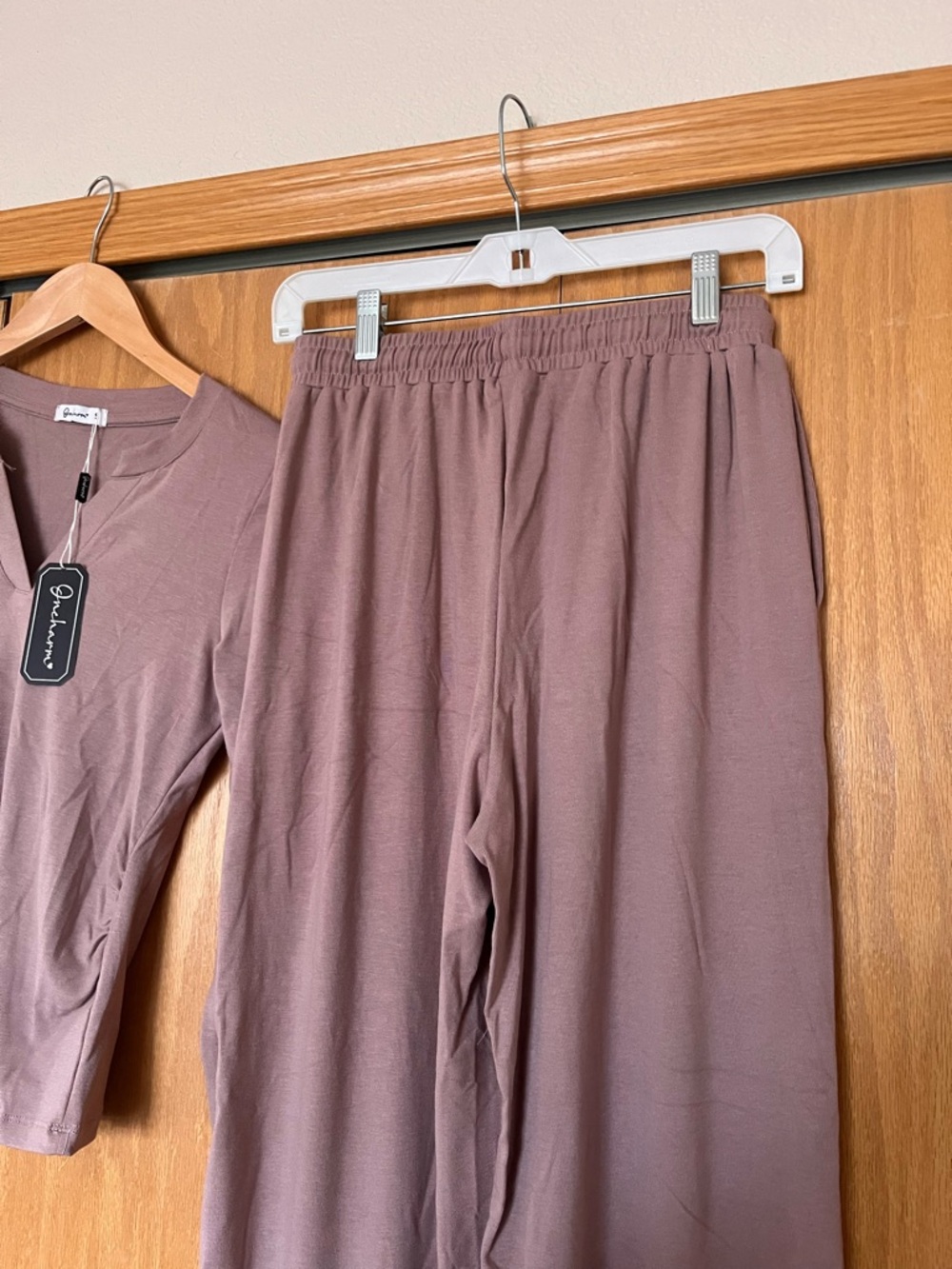 Oncharm Mauve women’s Two-Piece Lounge Set - Picture 5 of 6